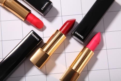 韓國化妝品進(jìn)口報(bào)關(guān)到上海外高橋港案例，看臻力人是如何解決的！