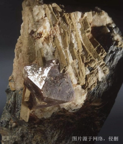 非洲鋯礦進(jìn)口報關(guān)資料「清關(guān)攻略」礦石快速通關(guān)